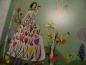 Mila Marquis Postkarte Frau mit Frühlingsblüten quadratisch