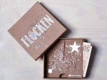 Good old friends Winter Geld- Geschenkbox Flocken