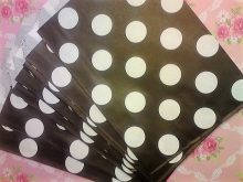 12 Papiertüten flach Schwarz mit weißen Dots Verpackung
